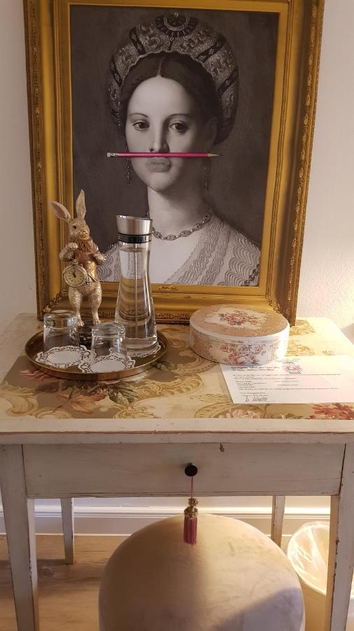 Das Kleine Hotel Iphofen, Fruehstueckszauber, No Waste, Nachhaltig, Nahe Aller Weingueter, Knauf Gips Kg Und Connekt, Kleines Secret Mit Garten & Terrassen, Tv Mirrorring, 55" Tv, Fine Dining, Hunde Willkommen Екстериор снимка