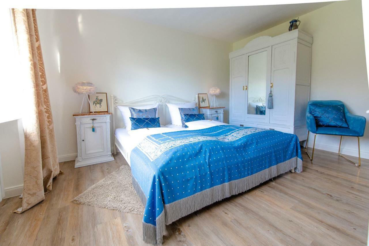 Das Kleine Hotel Iphofen, Fruehstueckszauber, No Waste, Nachhaltig, Nahe Aller Weingueter, Knauf Gips Kg Und Connekt, Kleines Secret Mit Garten & Terrassen, Tv Mirrorring, 55" Tv, Fine Dining, Hunde Willkommen Екстериор снимка
